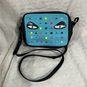 MIN & MON New York Crossbody Teal, Black and Multi Color exterior 3D appliqué